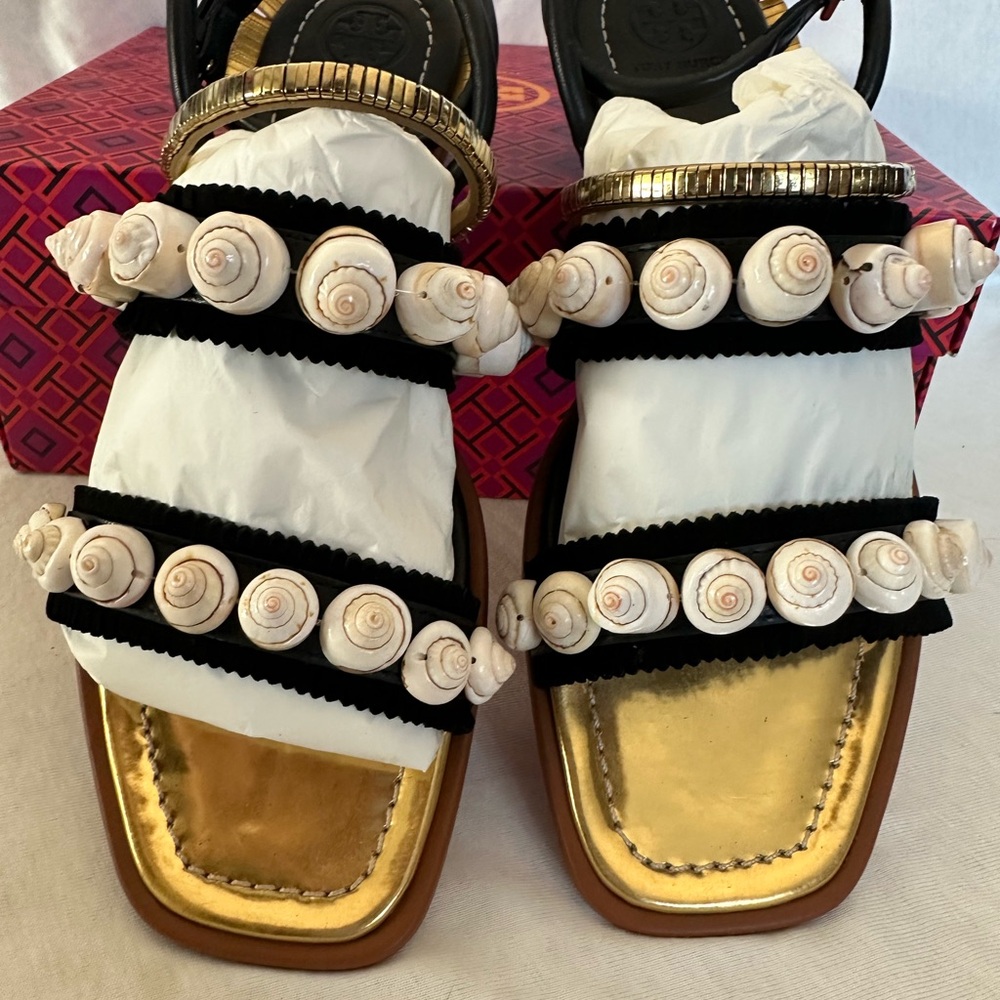 New Tory Burch Black and Gold Sinclair seashell Women's Sandals 9 with box - Picture 4 of 16